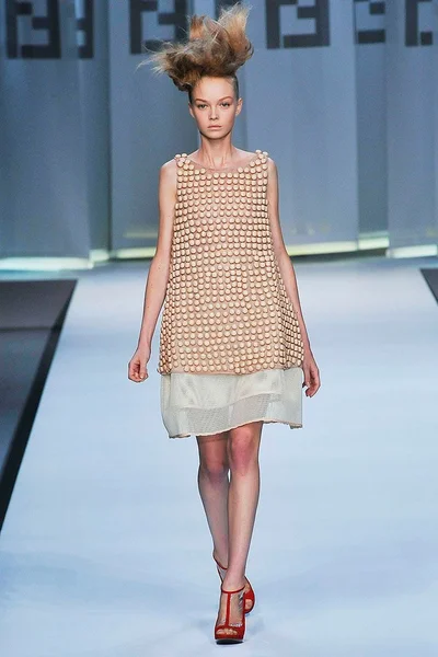 Look 2